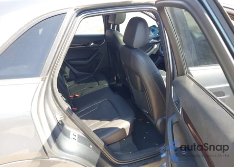 2015 Audi Q3 2.0T Premium Plus z USA, uszkodzony, nr VIN WA1EFCFS7FR008321